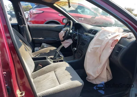 1995 Nissan Maxima Gle/Gxe/Se z USA, uszkodzony, nr VIN JN1CA21D2ST646166